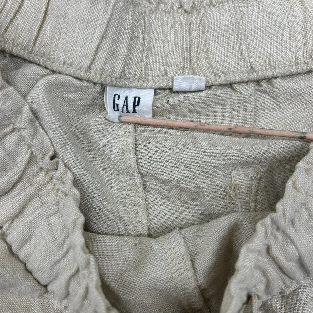 GAP Cream High Waist Shorts with Elastic Waistband - Picture 2 of 4